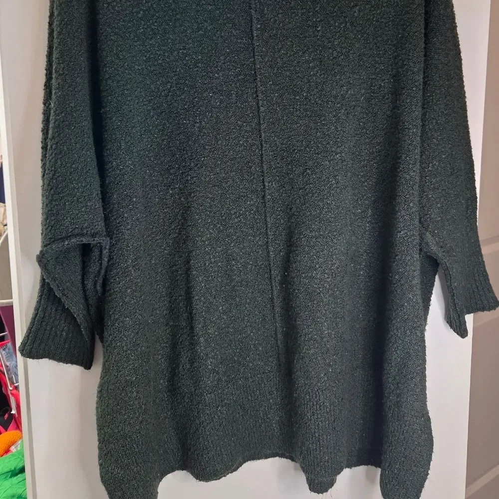 Wonderly Oversized Chunky Hunter Green Fuzzy Sweater - Picture 6 of 8